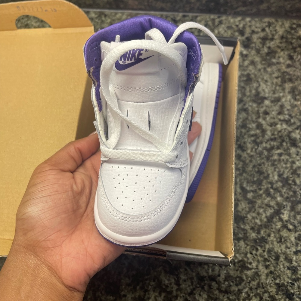 Size 6C Air Jordan 1 Retro High OG TD 'Court Purple' brand new never worn